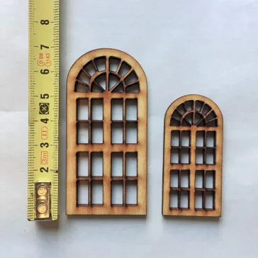 Üveges ablak két méretben
