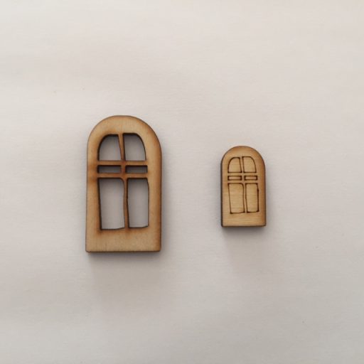 Ablak, boltíves, kicsi